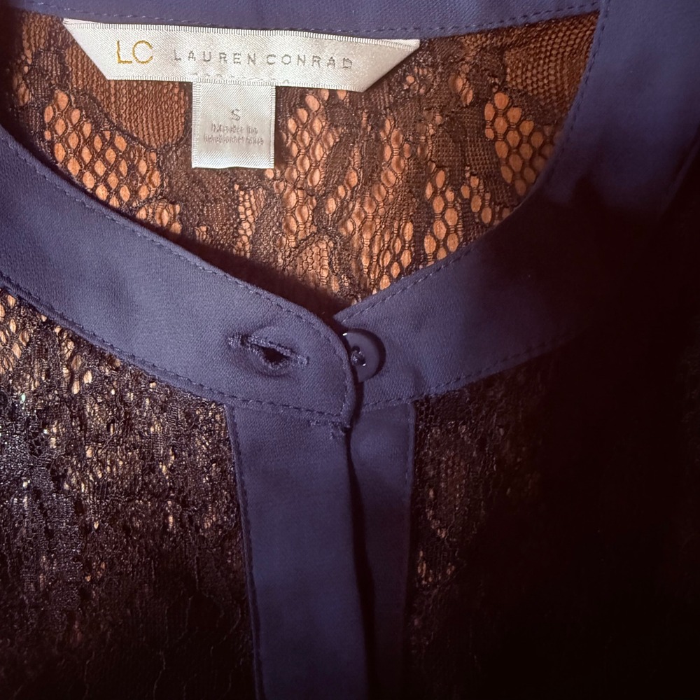 LC Lauren Conrad Blouse S Navy Eyelash Lace Yoke Victorian Romantic Button Up - Picture 3 of 7